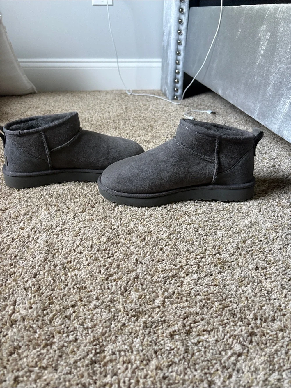 UGG Women’s Short Boot - Charcoal